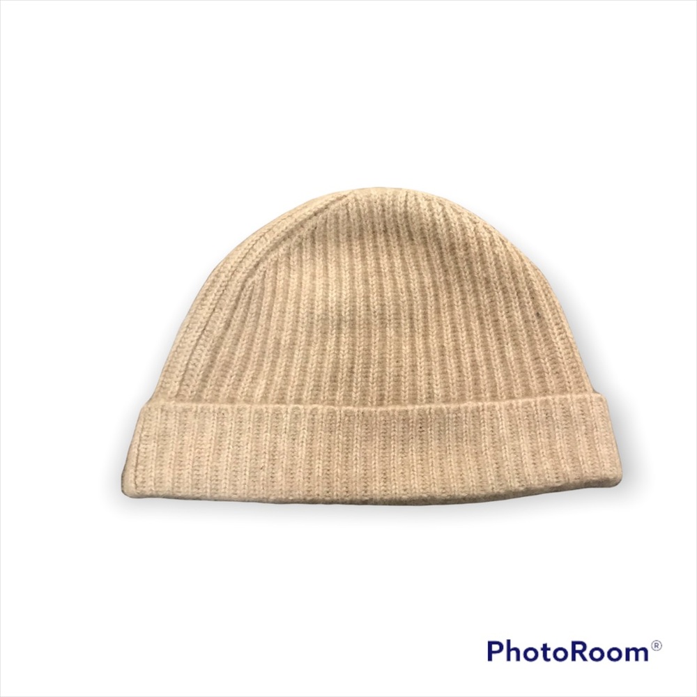Neiman Marcus Cashmere Winter Hat in Tan